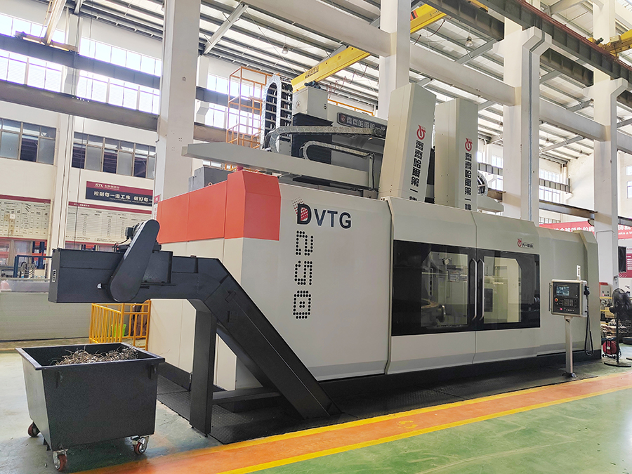 1760318214900695.jpg DVTG250×25/20B-MC雙柱立式車磨加工中心-在用戶現(xiàn)場使用的產(chǎn)品照片.jpg